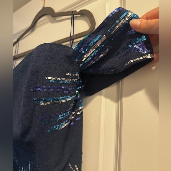 Dress The Population | Alani Off-the-Shoulder Sequin Midi Dress | Size XXL - Picture 6 of 10